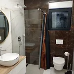 S Apartment