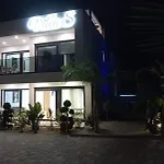 S *