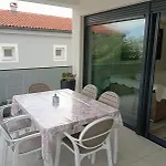 Apartment S *
