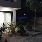 Apartment S *