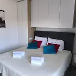 Apartment S *