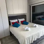 Apartment S *