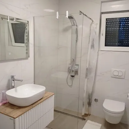 S Apartment *