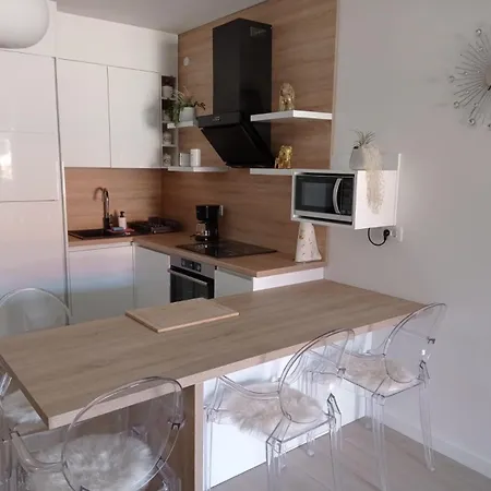 Apartment S *