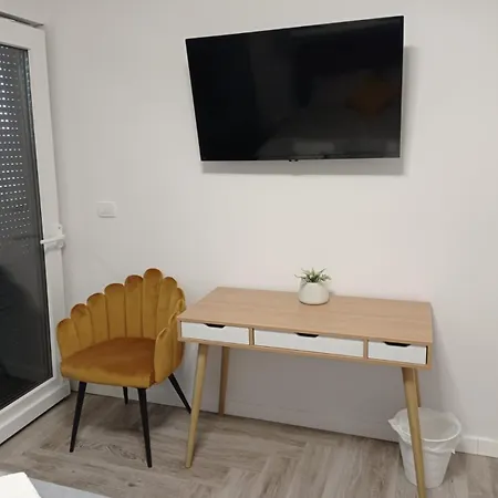 S Apartment *