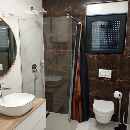 S Apartment