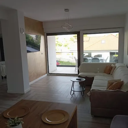S Apartment