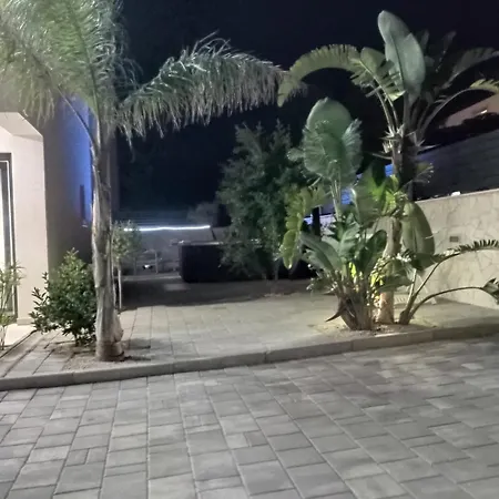 S Apartment