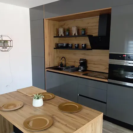 S Apartment *