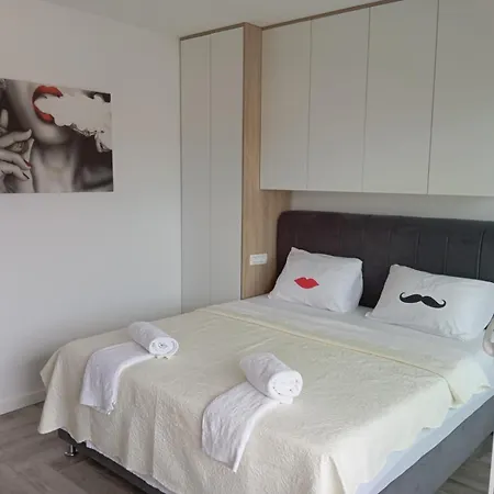 S Apartment