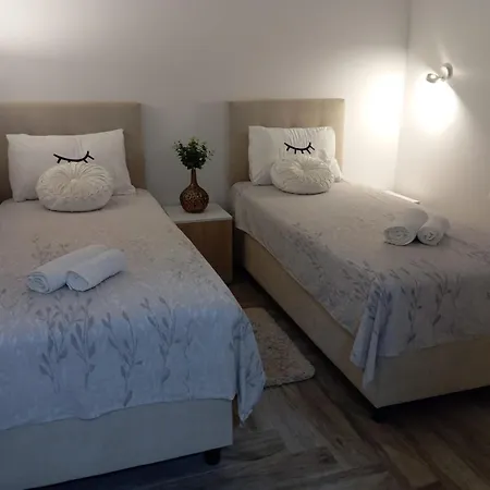S Apartment